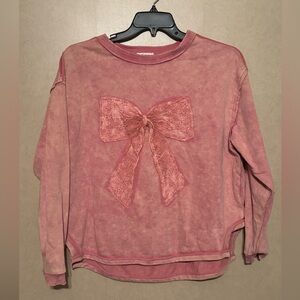 Chic Pink Lace Bow Sweatshirt